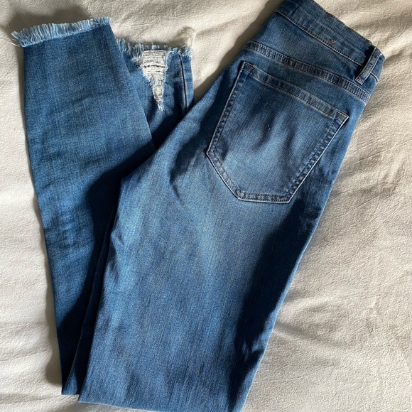 Garage Ripped Skinny Jeans - Picture 5 of 6